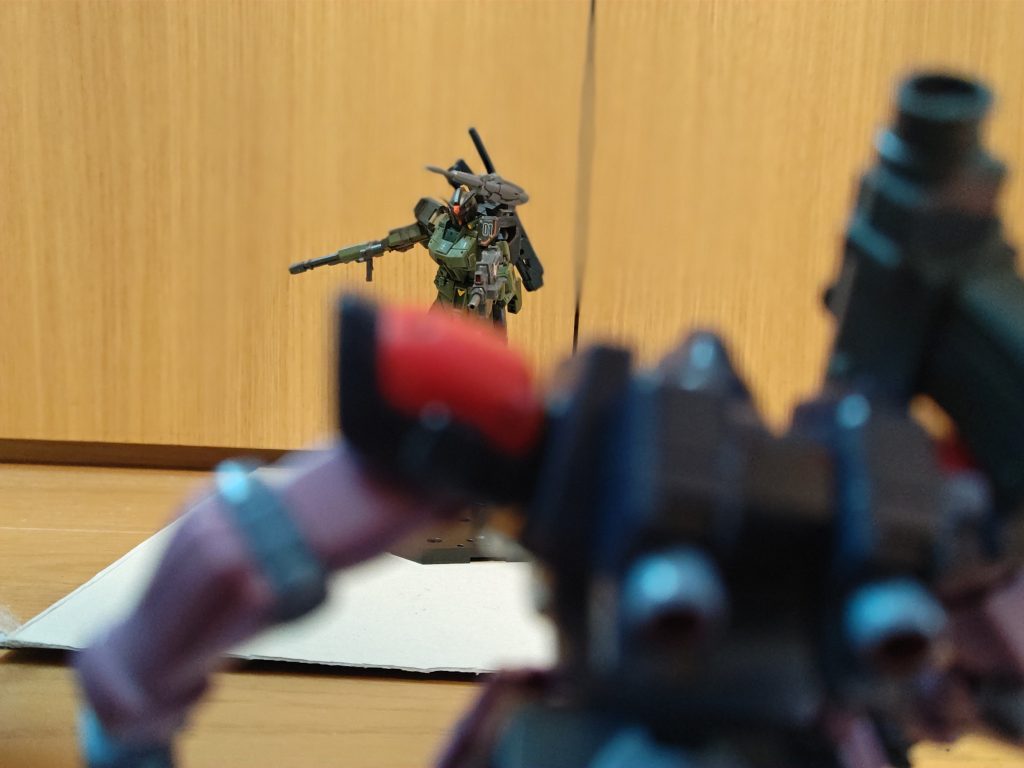 ドムトローペン「敵機発見!…相手は1機…やってやる!」ガンダムスパルタン「さっさと終わらせるぜ!」