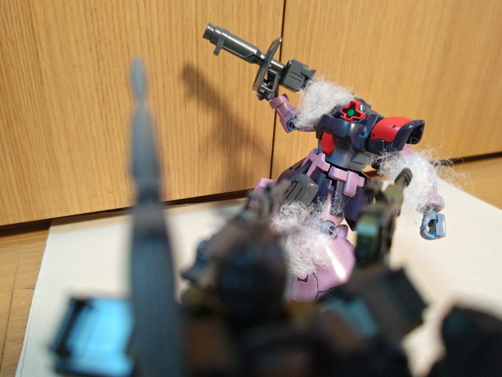 ドムトローペン「うわぁぁぁぁぁぁ!」ガンダムスパルタン「1機撃破!」別のドムトローペン「仇を取ってやる!おりゃぁぁぁ!」また別のドムトローペン「よせ!やめろ!」ガンダムスパルタン「くそ!後ろか!」