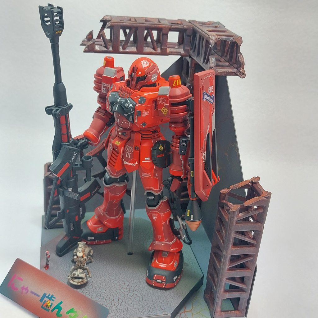 展示用の台座も完成✨壁、地面を割れの大きさを変えたクラック塗装で仕上げました🎵