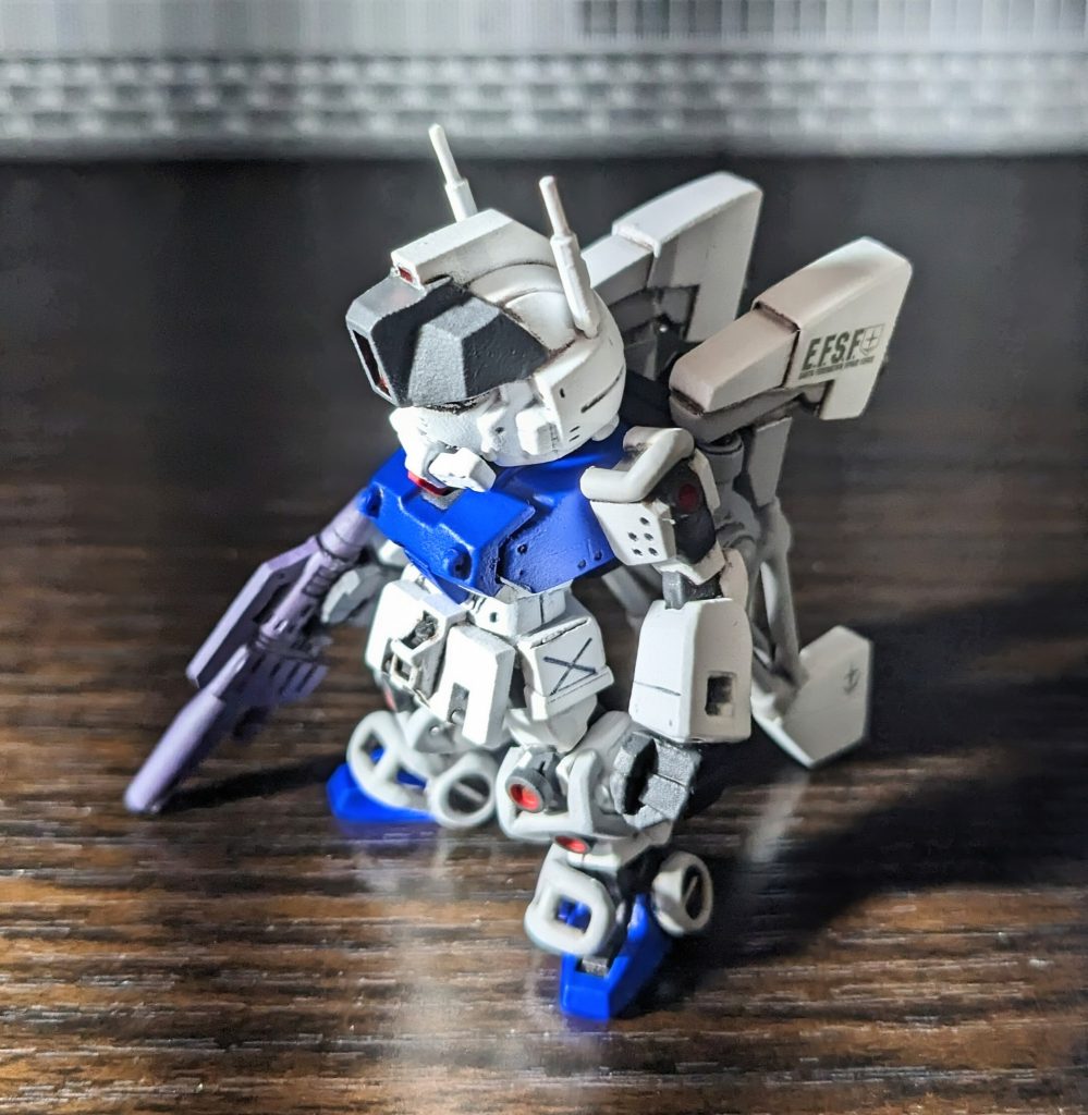 今回もベースにコンバージez8を使い、プラ材で追加パーツを制作しました。