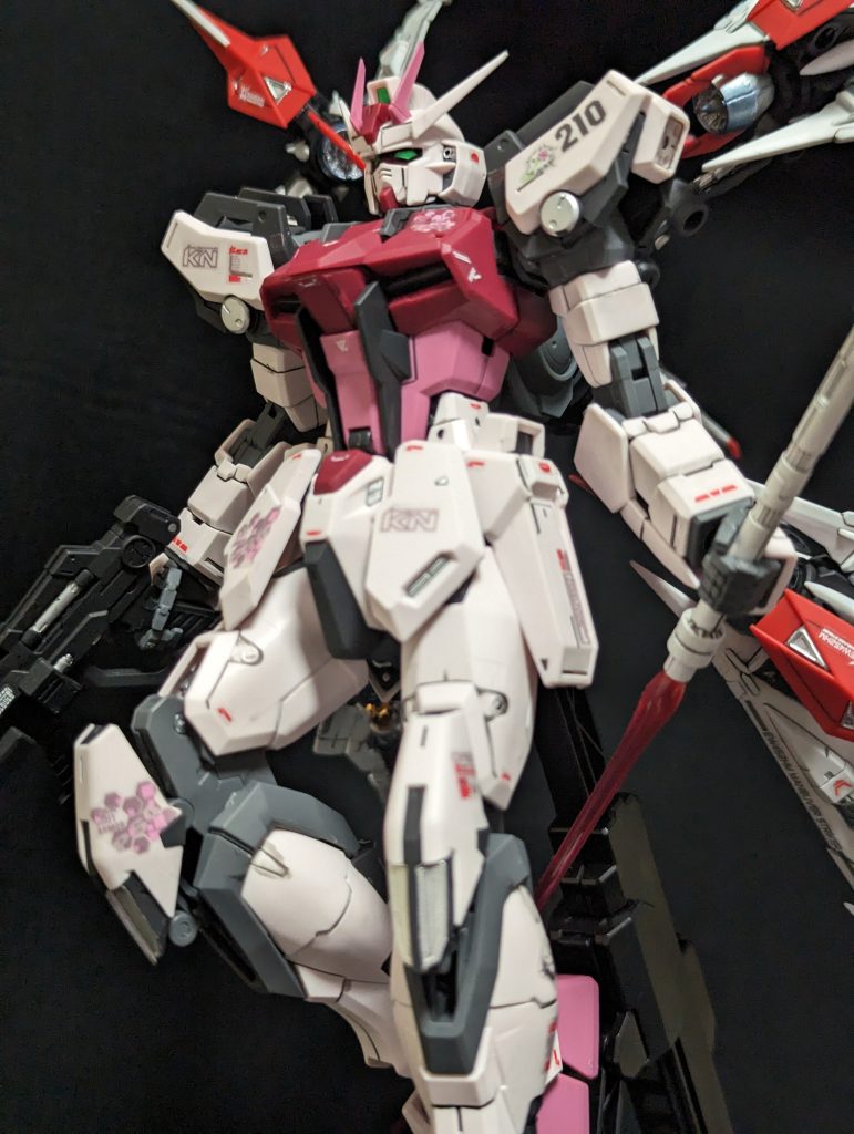 ラケルタビームサーベルアンビデクストラスハルバードモードはフリーダムより拝借しました。