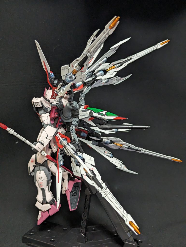 ストライカーパックやオオトリよりも刺々しい感じが好きです。