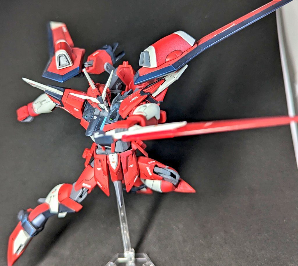 ライフリとのコンビネーションアサルトのシーンのイモジャのポーズ