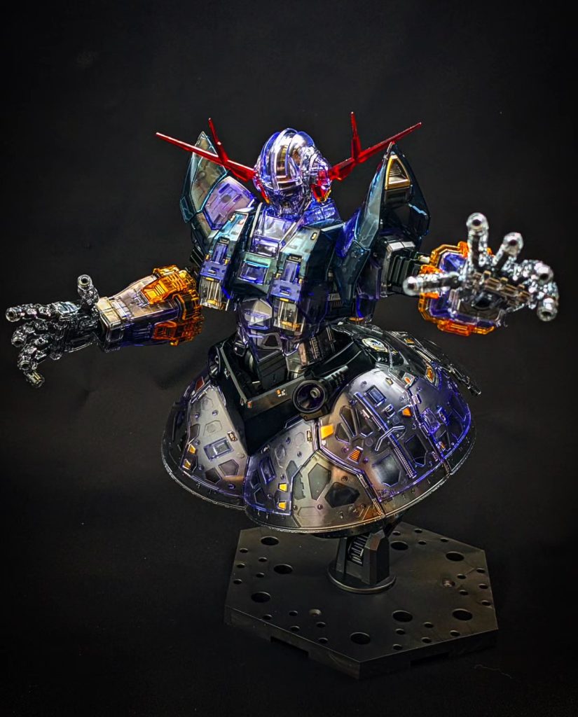 フレームを見せたかったので、デカールは最小限にしました。