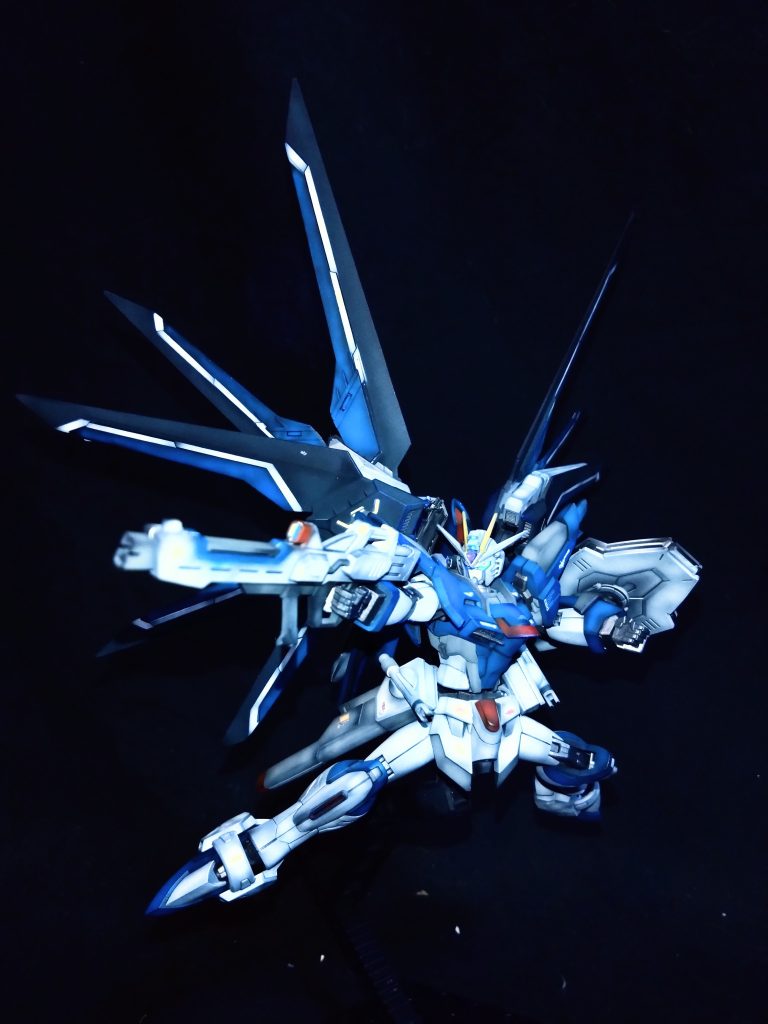 ライフルの保持も問題なく、手の角度も自由に出来るシードアクションシステムは写真にも映えますね