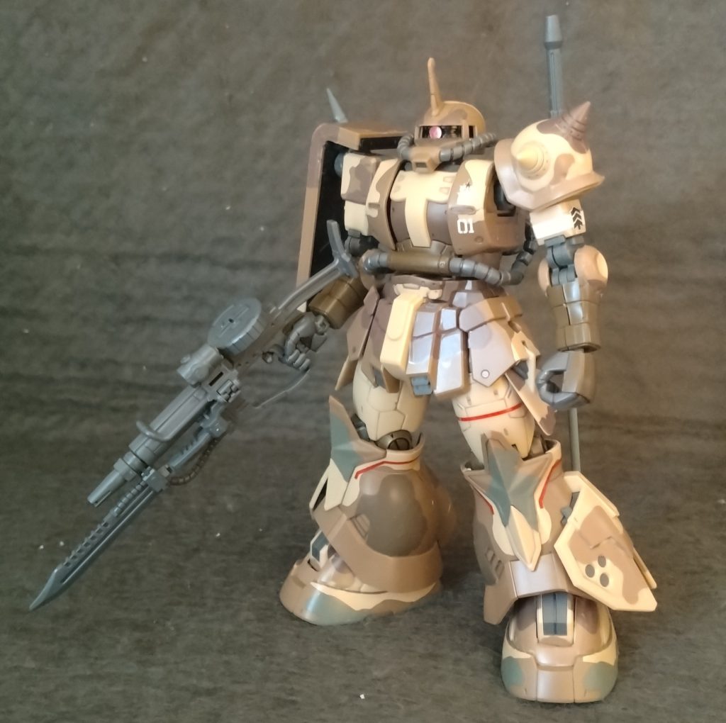 一見デカールはキレイに貼れているように見えるけど､意外と硬くてキレイ貼れなくて､マークソフターを使ったら､今度は柔らかすぎて､グズグズに💦