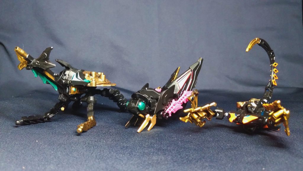 三大守護神はサイズ差があまり出ないように制作しているので、並べても玩具版と同じようなサイズ差くらいにはなっているはず。