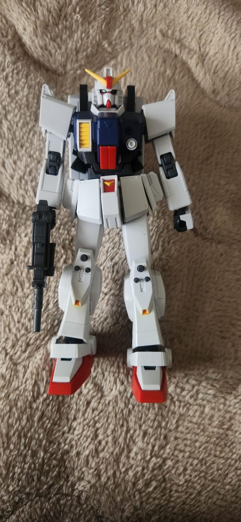 仮組みと部分塗装ツインアイとバーニア、連邦特有のV字マークをやりました！