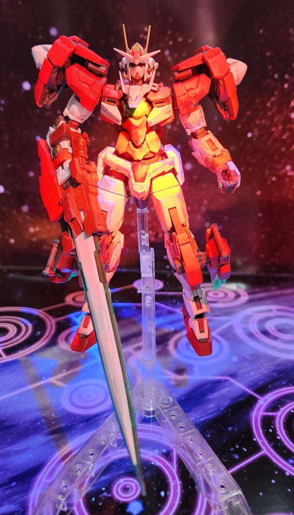 スプーキーレッドで塗装してUVライトで照らしたところです。扱いが難しくムラだらけになってしましたお恥ずかしい 