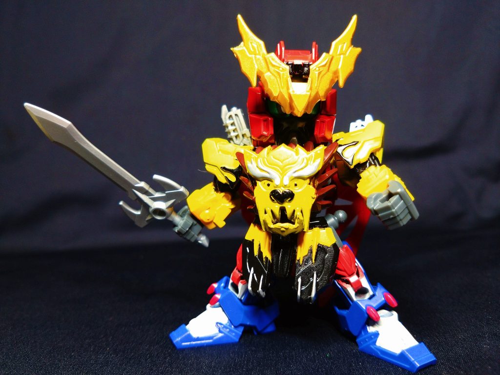 1年ちょっちぶりのアップになります。いろいろあって昨年は半年ほど制作も中断していましたが、何作か完成はさせていたのでまた少しずつアップしていきます。今回は超獣戦隊ライブマンからライブロボです。戦隊ロボでは特に王道的なデザインと、初の動物型メカのカッコよさが出たロボだと思います。