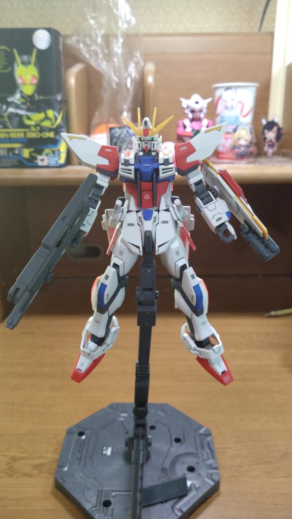 合体状態フルパッケージとは違いシンプルな見た目ですねでもなんか強そうな感じがしますよね