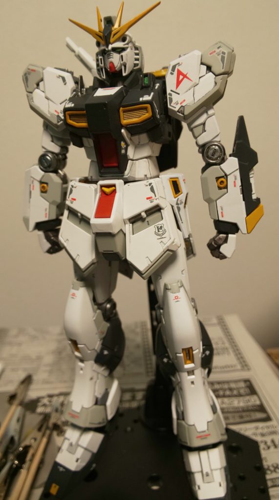 外装着いた状態です。メリハリをつけるために、所々グレーで塗り分けをしています。