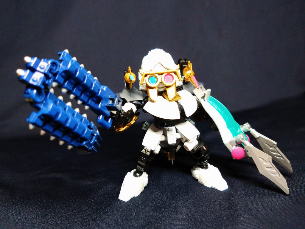 ガンダムタラントのウエポン装備。蜘蛛の顔となるバイザーをかぶります。頭の形と目のせいか、顔が巨神兵みたいw