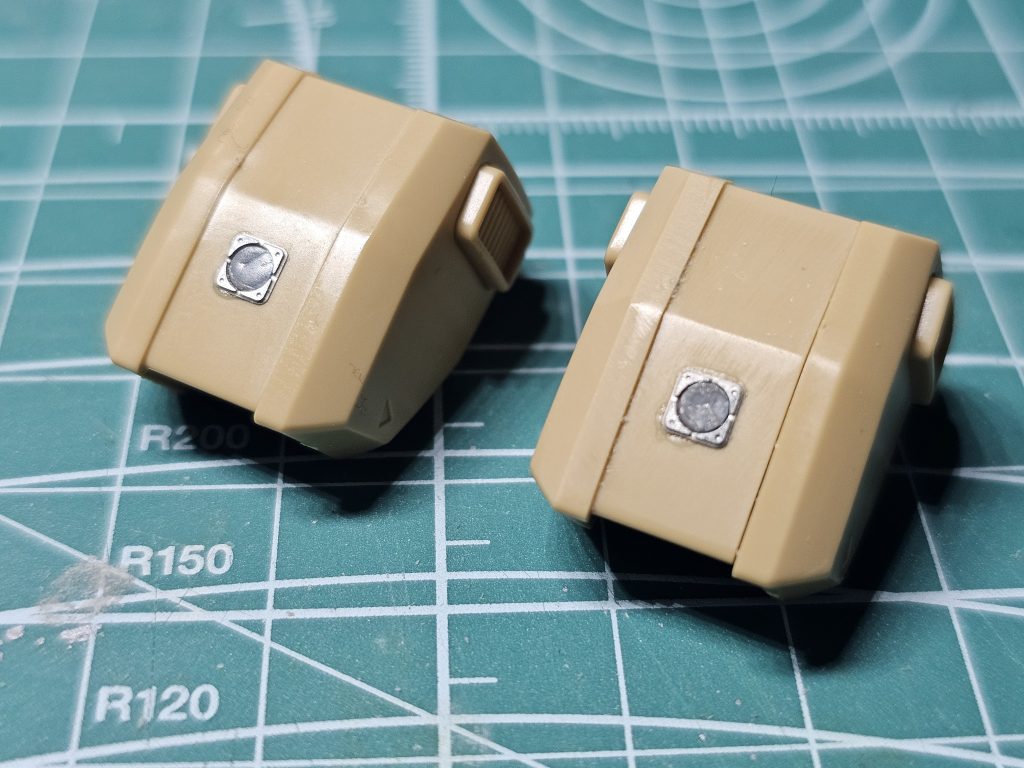 肩の磁石はハイキューパーツのマグネットシートを。