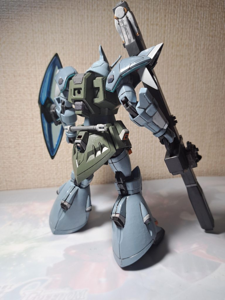 バックショットです。自分ファーストガンダム世代なのでどうもこの頃の羽のようなのが苦手でして。