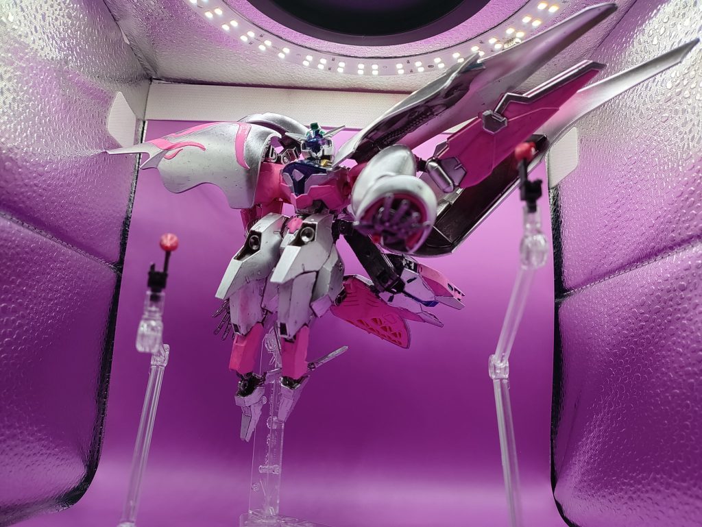 ◯ファンネル展開通常の機体と同様、ファンネルコンテナを装備し、ファンネルを展開する事が可能です。