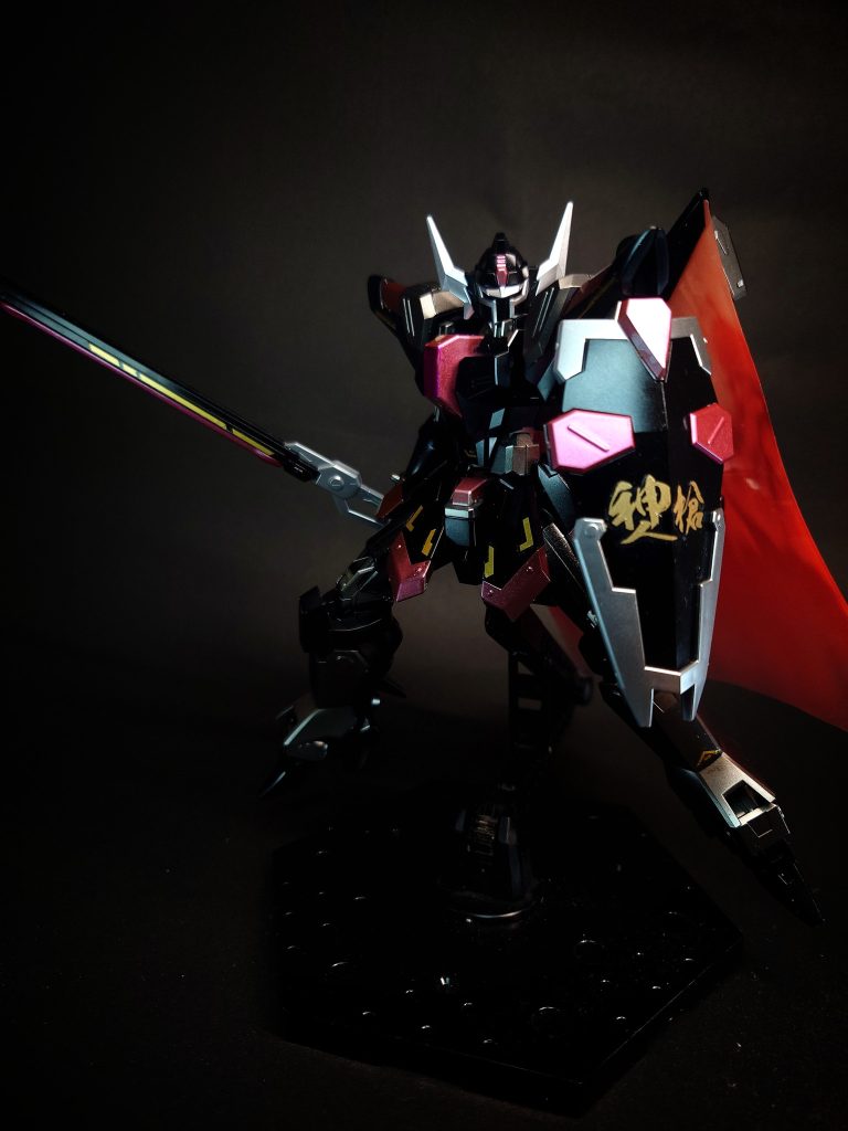 OWC-QZ200 対モビルスーツ重斬刀バックパック左側にマウントされた近接戦闘用の長剣。ソードストライカーやソードシルエットの対艦刀と同様の構造を持つ。