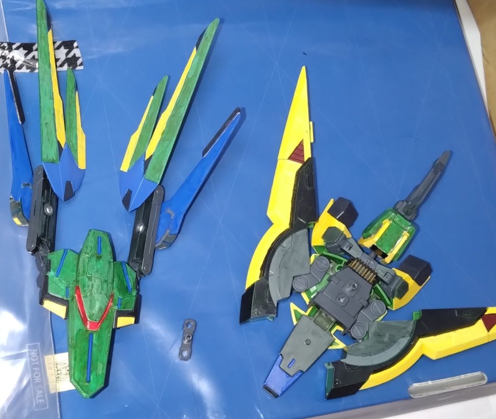 今回は以上となりますが、実はキルトリアWにはまだ紹介しきれていないことがあります。それは上の説明にあった分離合体についてです。分離の際は２つにパーツが分かれ、それぞれの合体には一つのジョイントパーツが必要不可欠となっております。分離したパーツは左が『ディフェンスアーマー』、右が『ソードアーマー』となっており…………と、その話は後日説明しようかと思います。 では、今回はここまで。次回も宜しくお願いします。