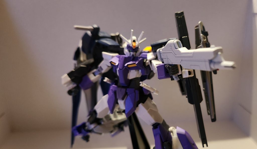 「MA-M21TP 試作高エネルギービームライフル」。まだ、連結機能がなく、ルプスビームライフルを改良、小型化しただけのもの。