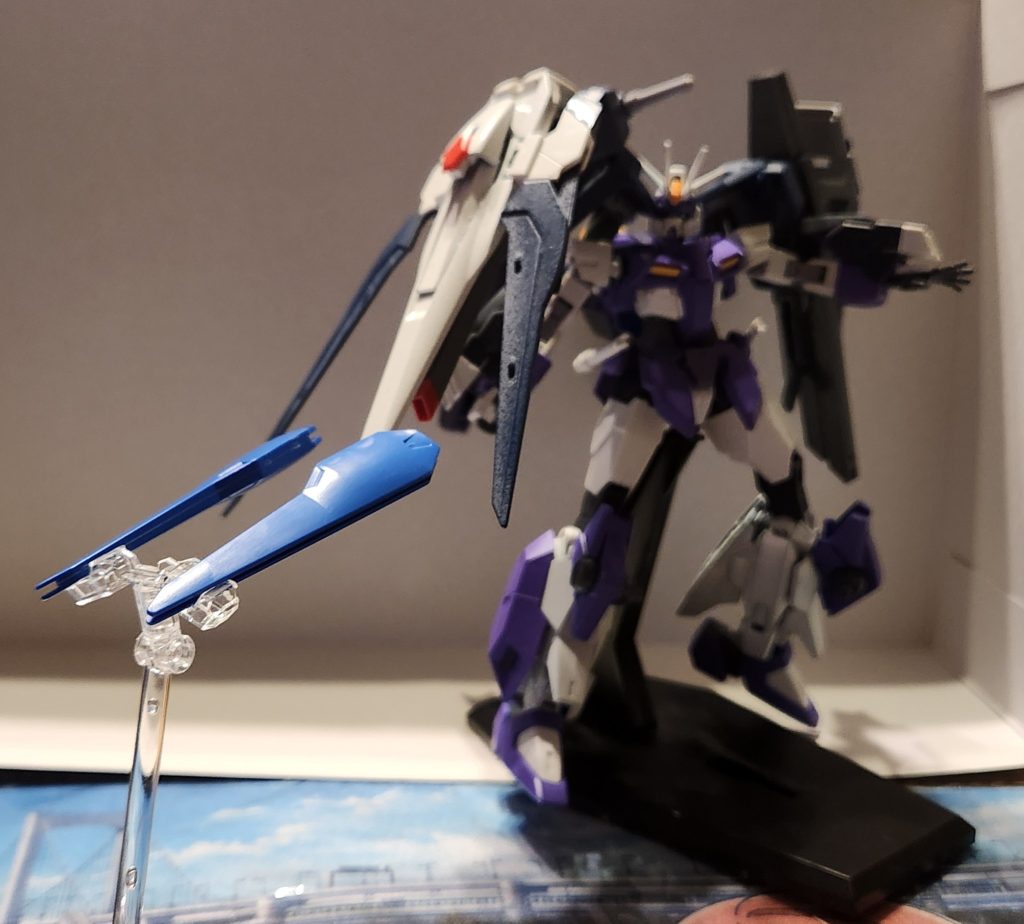 試作ドラグーンシステムも搭載している。元々ストライクフリーダムのバックパックウィングとドラグーンを装備していた。しかし、それは本機での試験運用後にそのままストライクフリーダムに移植されたため、バックパックは急造品のバックパックを装備している。運用できるエネルギーは持っていたので予備のドラグーンを右肩に装備した。