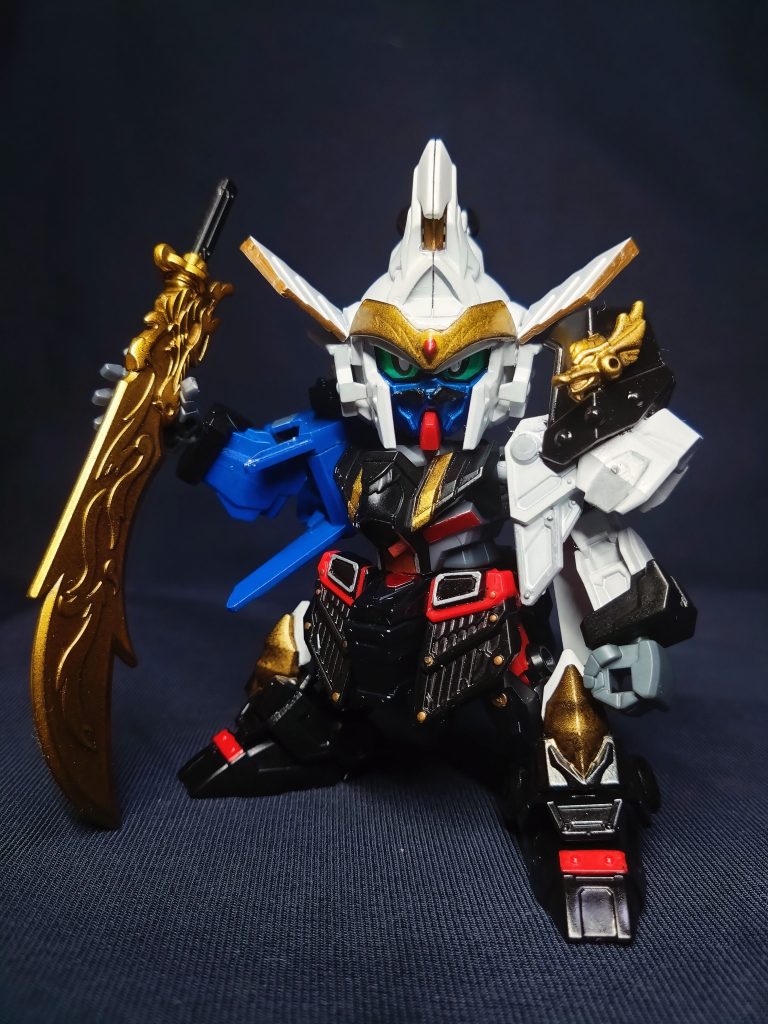 78代目武者頑駄無を補佐するムシャワールドの侍武者。武芸百般で無敵将軍の呼び名でも知られる。普段は過保護気味なくらい武者頑駄無や隠密エアリアルを気にかけている。