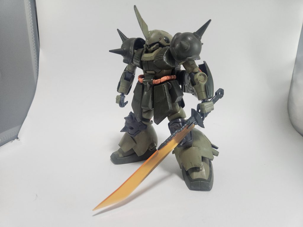 一番の変更点の顔は30MMのシエルノヴァ用のオプションパーツを切り貼り。アンテナも元のやつが折れたのでより大型の物に変更しました。モチーフはカブトムシです。