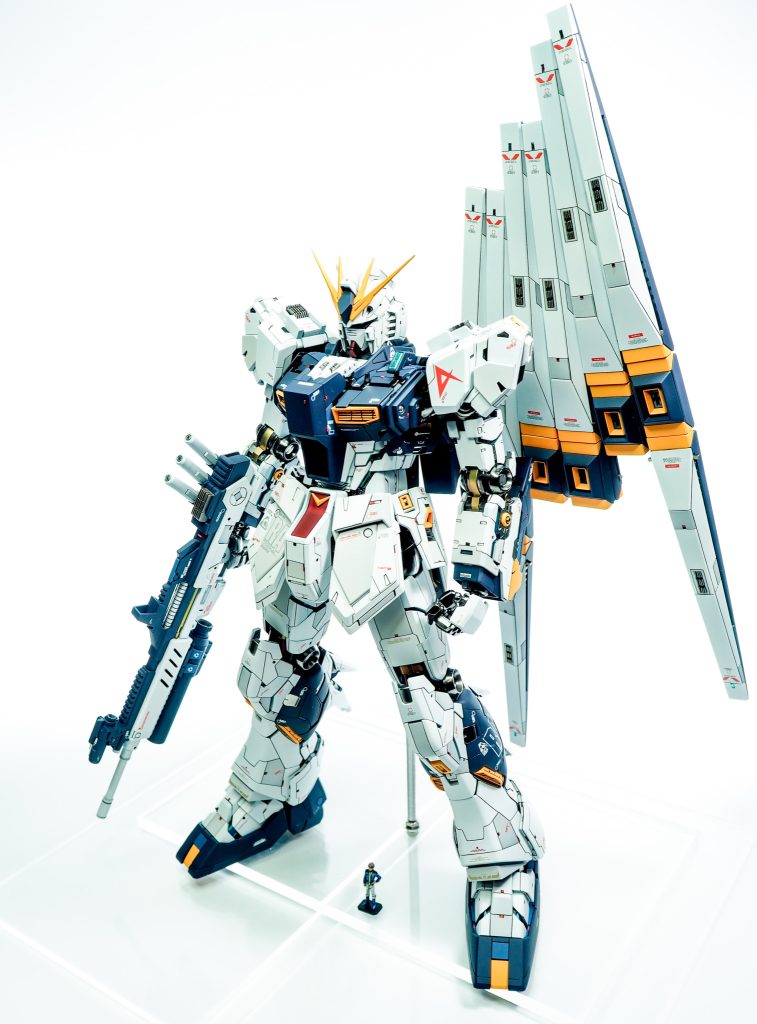 白背景も格好いい〜