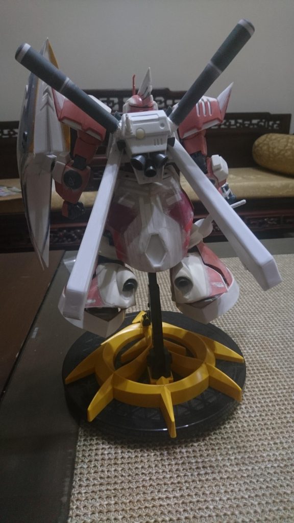 パックバックもスクラッチ、HGUCを参考して、1/100にする