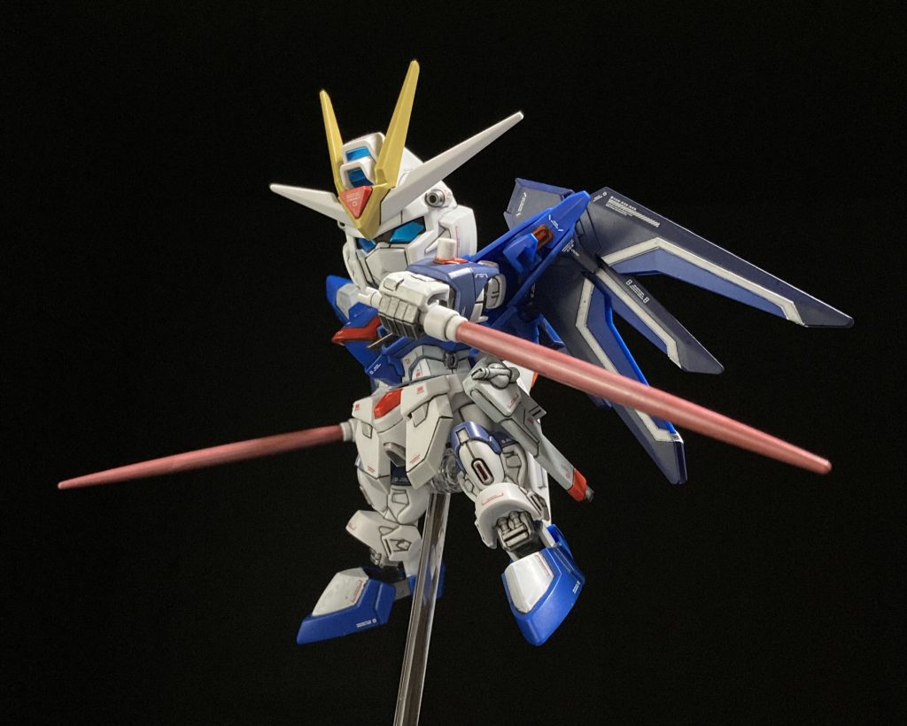 ビーム刃はガンマカのレッド&シルバーを混色して塗装。いぶし銀のような輝きに。