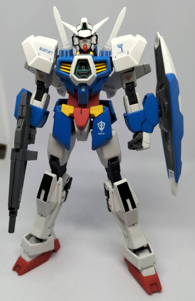 AGE-1ノーマルの優れた基本性能はそのままに、飛行能力の追加により重力下でも高い機動性を実現。その他ライフルやサーベルの出力も向上しており、派手さはないが非常に扱いやすい質実剛健なガンプラとして仕上がっている。