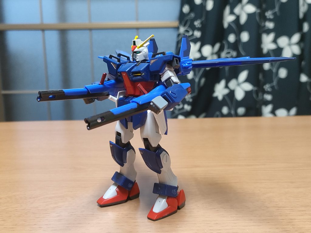 ビームキャノン展開。グリップも塗装しましたが、サイズが合わないのか握れなかった。