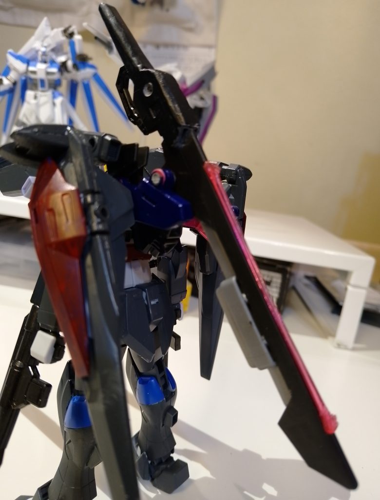 搭乗者はシン、アスカって設定でシンの要望に応えてエリカ・シモンズ先導の元フリーダムの部品や対艦刀を付けたという妄想です。