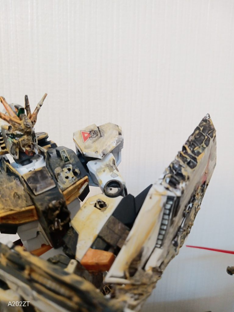 こちらはEGのνガンダムを使用戦いの中でフィンファネルを壊された設定です。