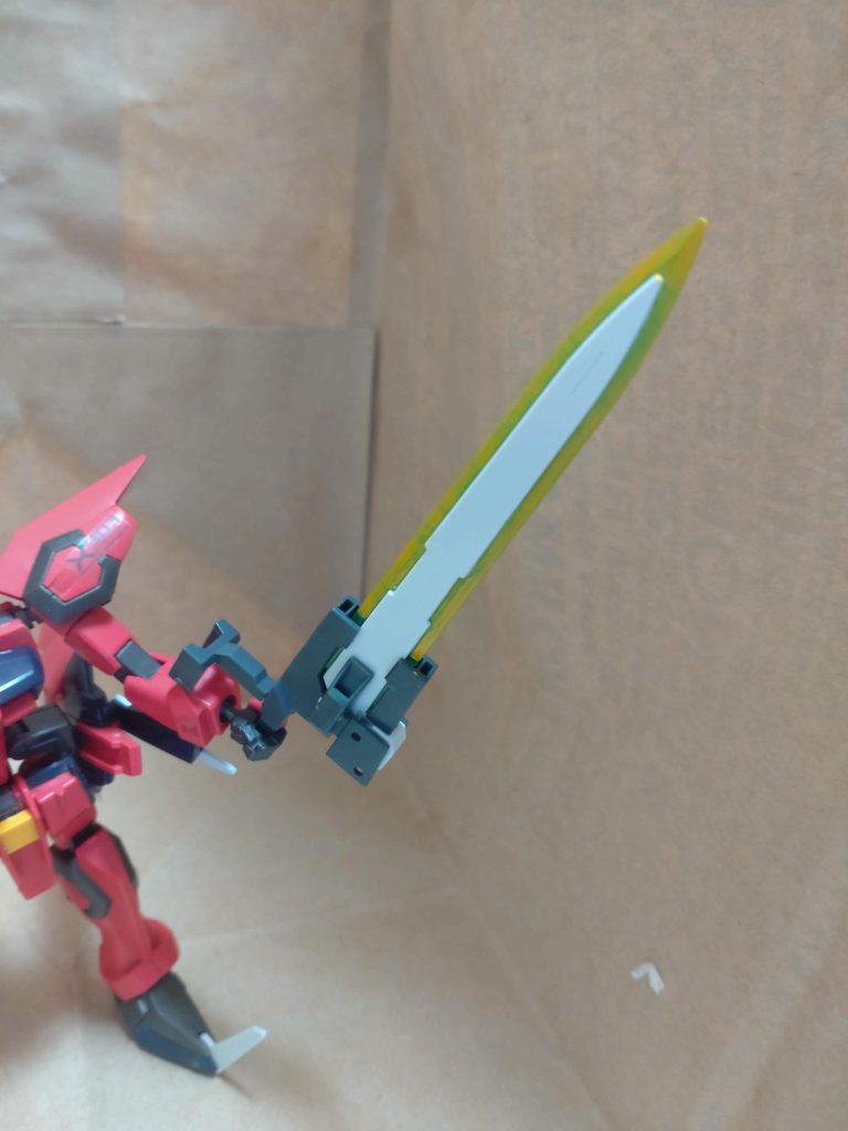 ソードストライクとの実戦データから新たに開発された新装備。ストライクのものと差別化させる為に、実体の剣に、両刃のビームサーベルを形成している設定。重斬刀が両刃なので、ザフト機だと片刃よりも両刃が似合うと思い、作ってみました。