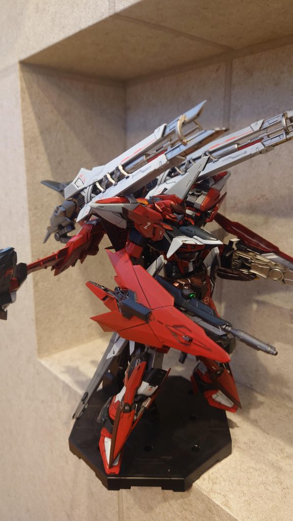 素体はエクリプスガンダム2号機とフリーダムの脚部をミキシングしています。