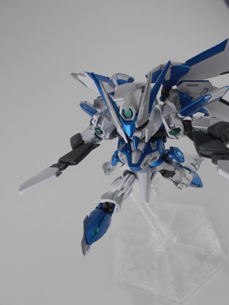 「蒼炎」、足部装備。発射した「蒼炎」を足のハードポイントに装着してキックの破壊力を増強。