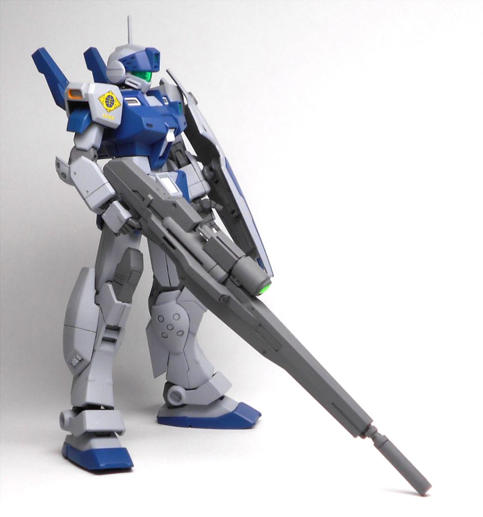 ジムⅢの肩と脛パーツが組み込まれているのが外見的特徴です。