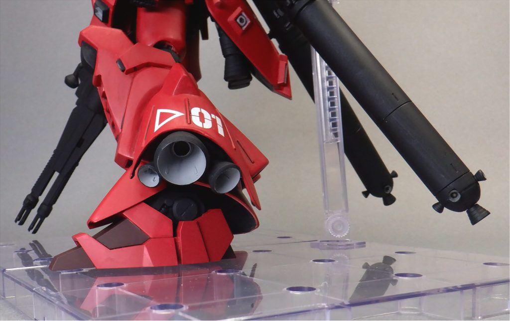 木製圏生まれなので足のスラスターも多く、大推力です。