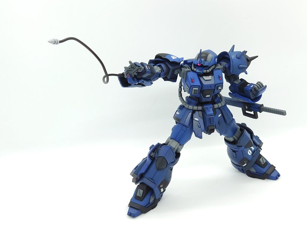 隠し武器のワイヤー！溶断や電流とかではなく、ぶっ刺して引っ張ることが前提のただのワイヤーですw…てか、もうこれグフやん🤣写真にはないですが基部をひっくり返してバレルパーツをつければ、設定通りの3連バルカンにもなります👍