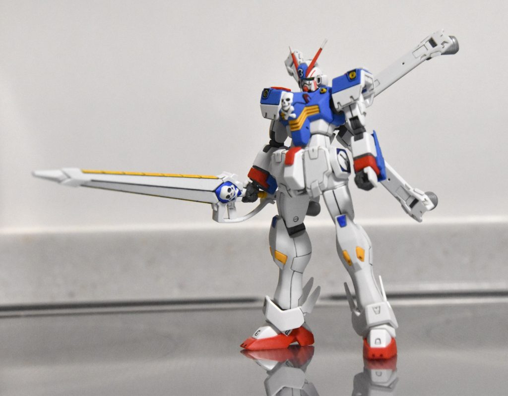 まずは素立ち確か、サーフェイサー塗料をまだ持ってなかったので、下地なしで直塗りしてたと思います💦何度も重ね塗りするのが煩わしかった記憶が…ちなみに、何故iHヒーターの上かというと…、ズバリ撮影ブースを組み立てるのが面倒だったからです(爆)