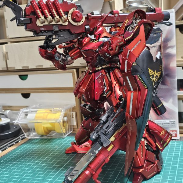 初投稿　　MG SAZABI SPECIAL  COATING  ver.ka