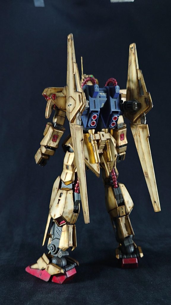 使用したキットはMG Ver.2.0です。デカールは付属のモノを説明書通りに貼っています。