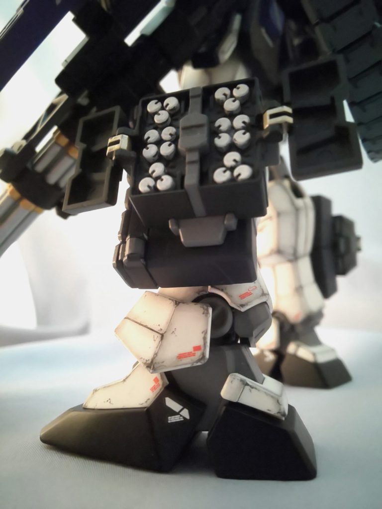 脚部イーゲルもホワイト。こんな数撃ち込まれたら念仏唱えるしかない。