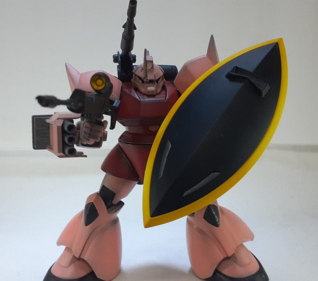 今回は基本に立ち返り、やすりを丁寧にかけ、調色を慎重に行い、誰もが納得できそうなシャア専用カラーを目指して作りました。