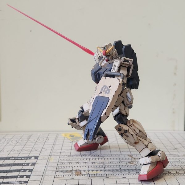 陸戦型ガンダム(成形色仕上げ)