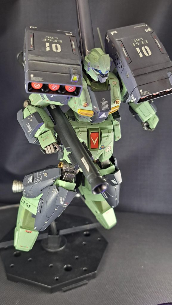 ということで、スタークジェガンでした。反省はありつつ、満足のいく出来になったので良かったです。自分の中では最高にカッコイイ仕上がりになりました。次回作も、楽しく作っていきます。