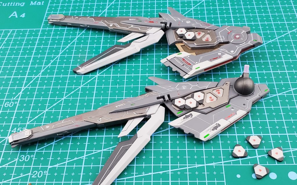 ベギルベウのパーツとエクリプスガンダムのライフルとプラ板など加工して出来てます。