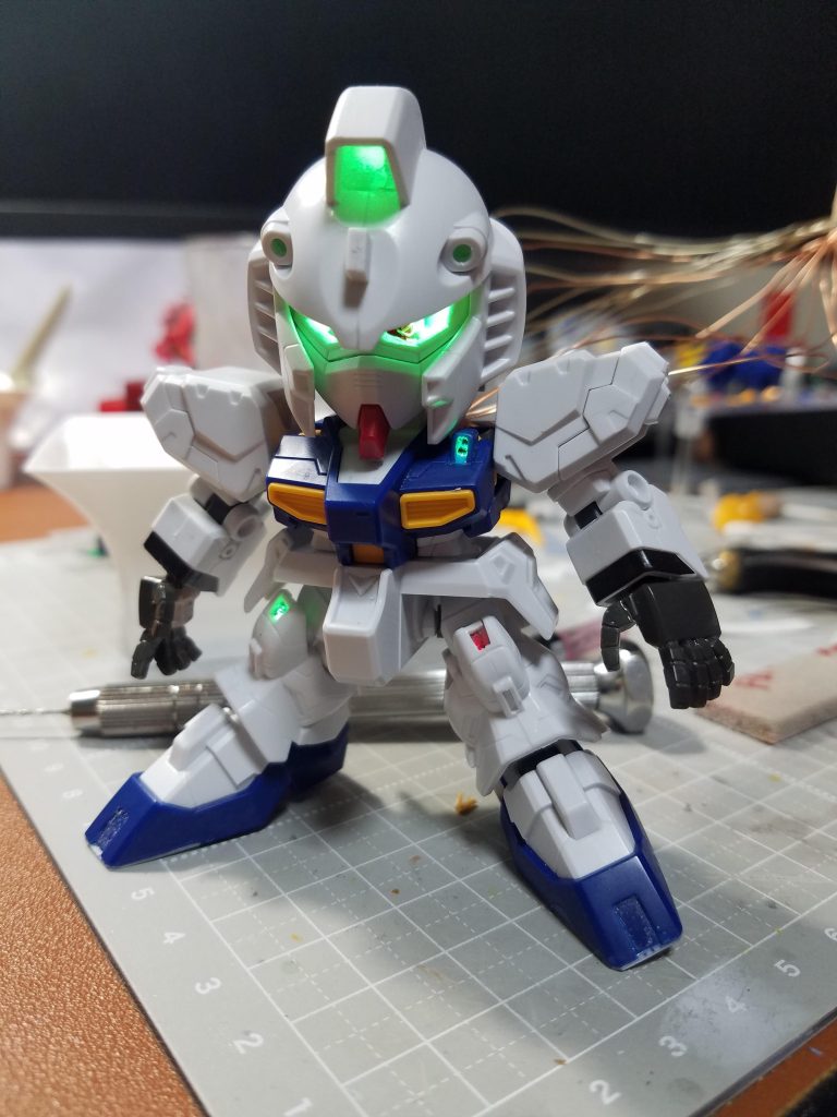 途中で発光テストを何度も行いました。