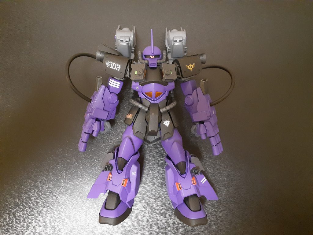 フェス応募要件を満たすため、頭部と胸部をR35からリバイブグフに差し替え、アナザー以外のジャンクでバックパックを改修。宇宙世紀キットのパーツ含有率を高めました😅