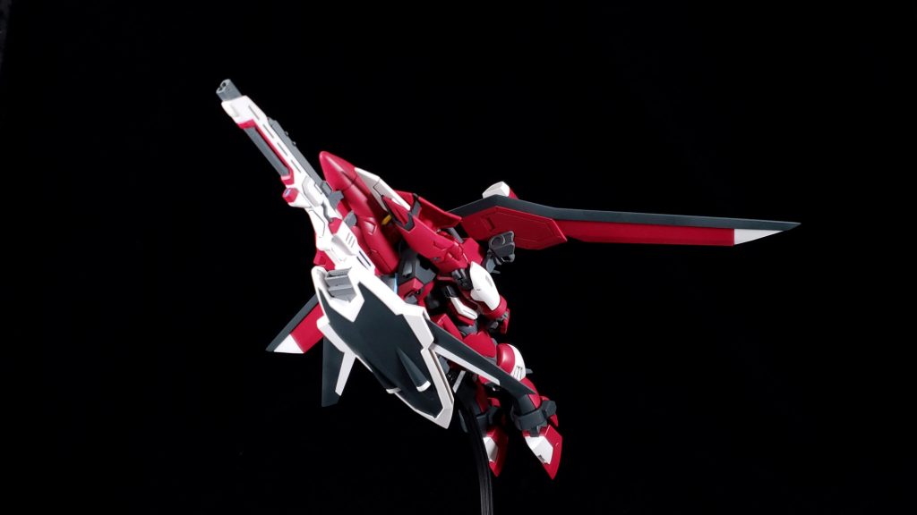 戦闘機です!つってお出ししても違和感無いフォルムを目指しました。